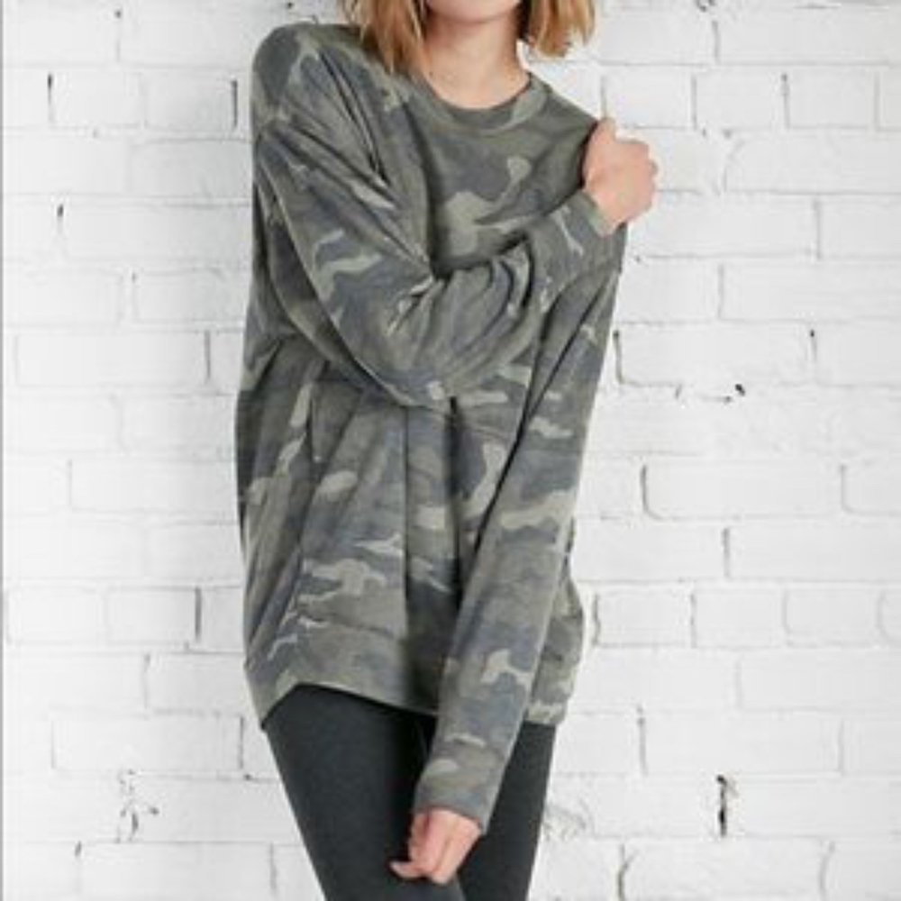 Express Camo Pullover